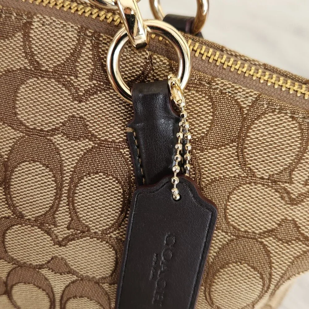 Like New Coach Kelsey Signature Khaki Shoulder Bag Purse - Picture 13 of 15